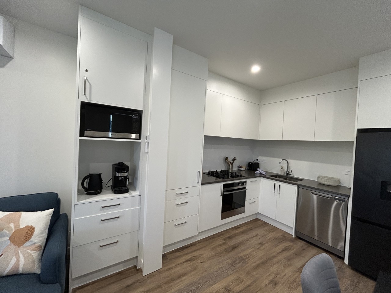 Totara Park 3BR Haven with Air-con, Deck, Parking 7