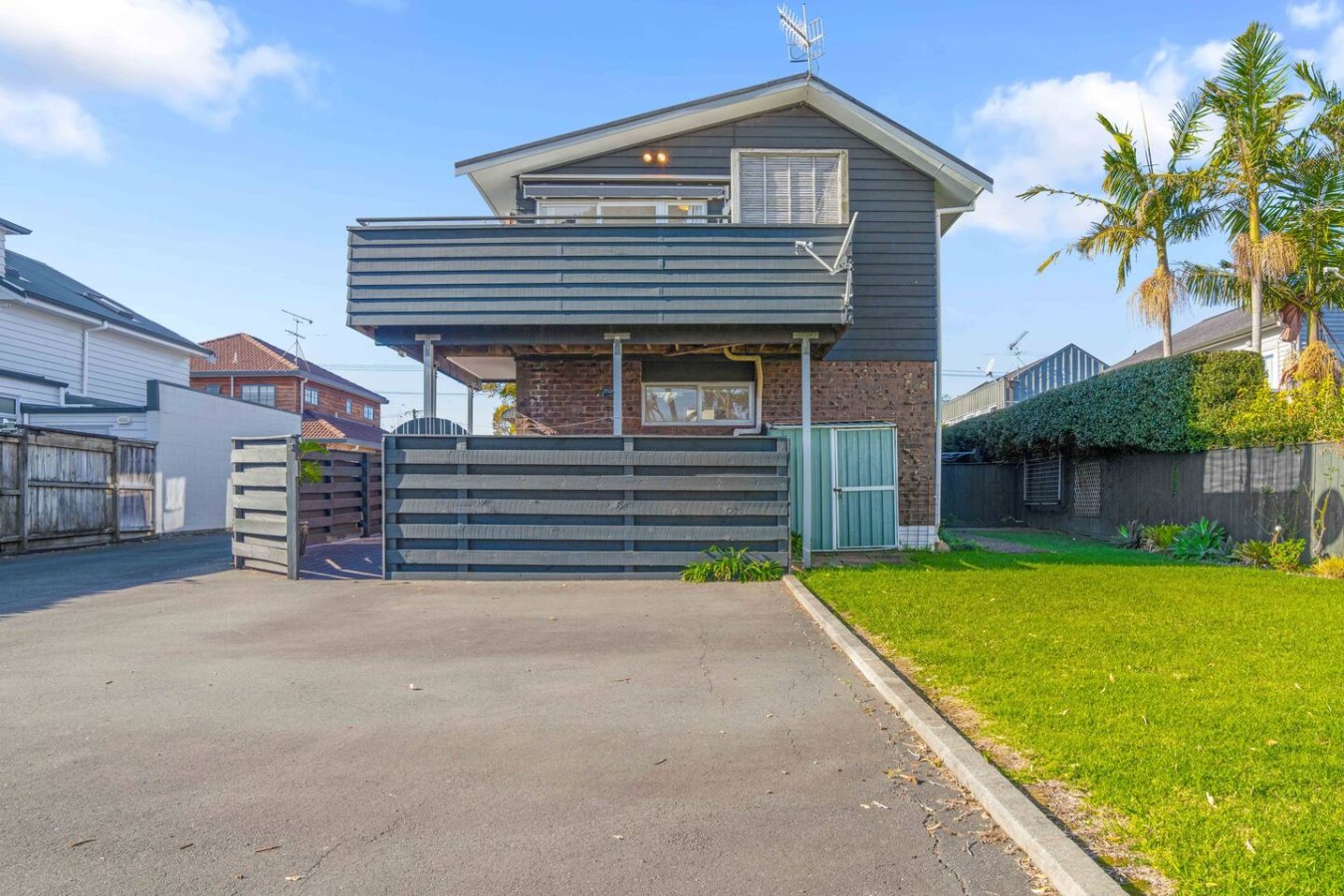 St Heliers 2BR Escape with Views & Parking