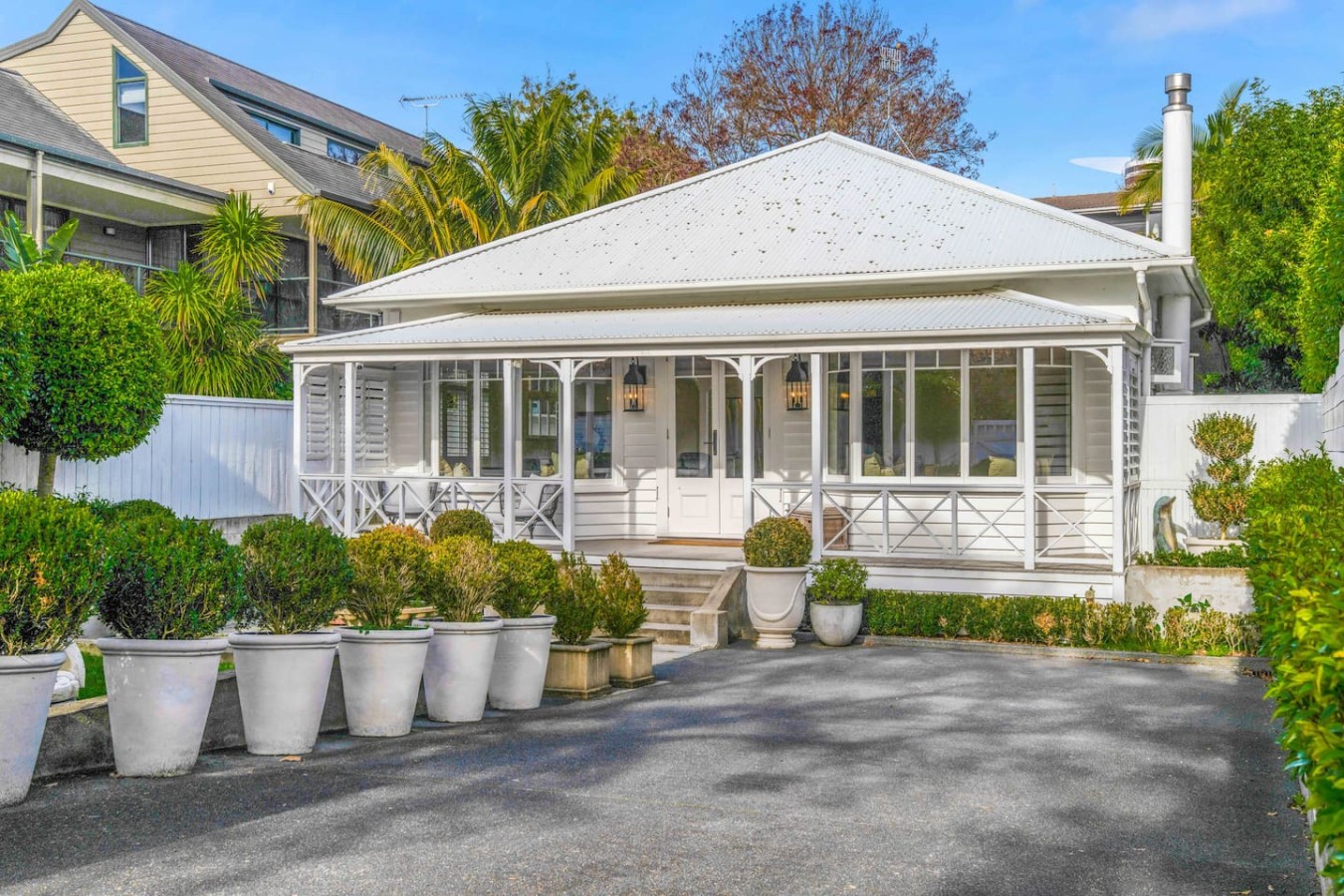 Luxury Herne Bay 3BR Villa with Deck & Parking