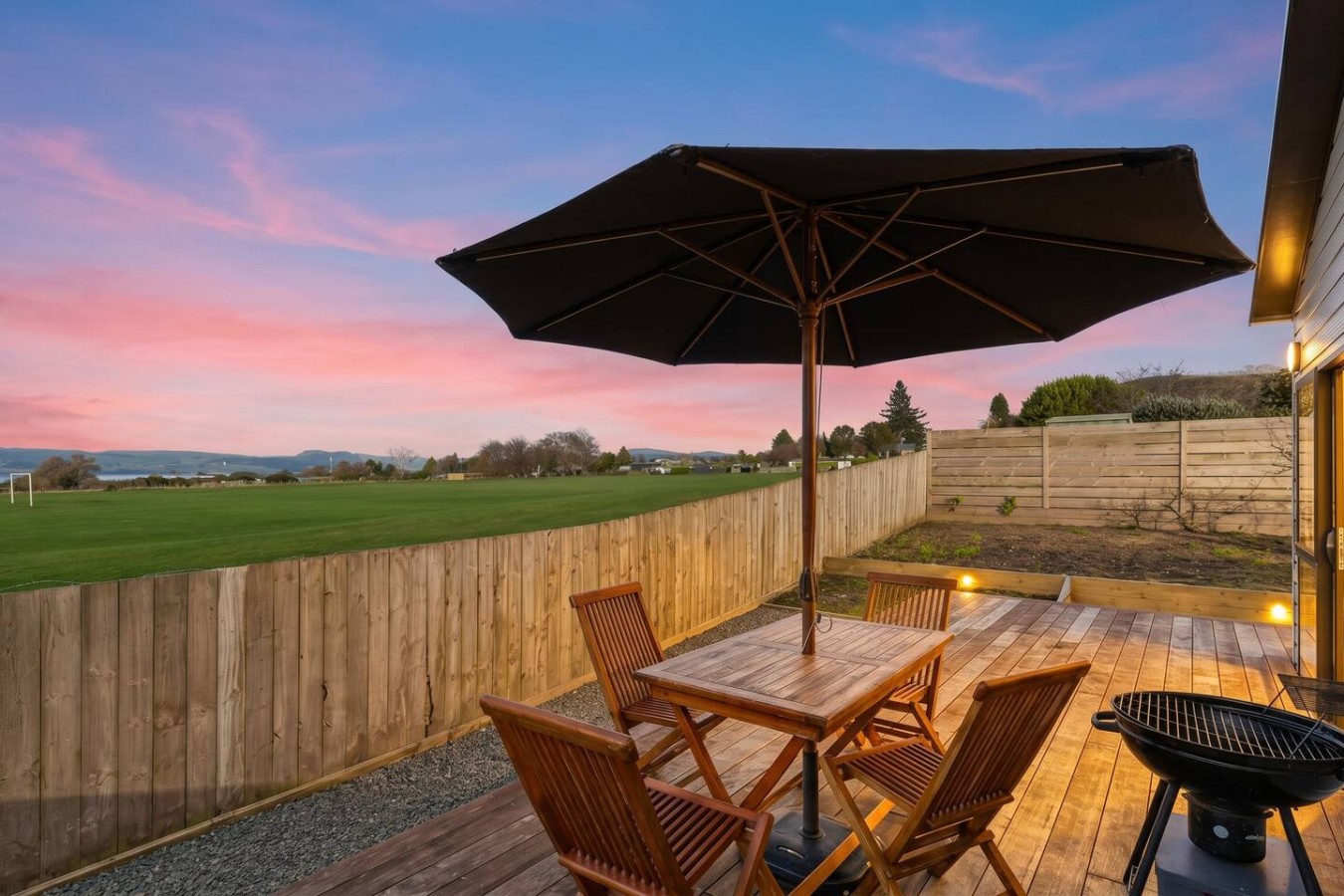 Rotorua 4BR Adventure Base with Air-Con & Parking