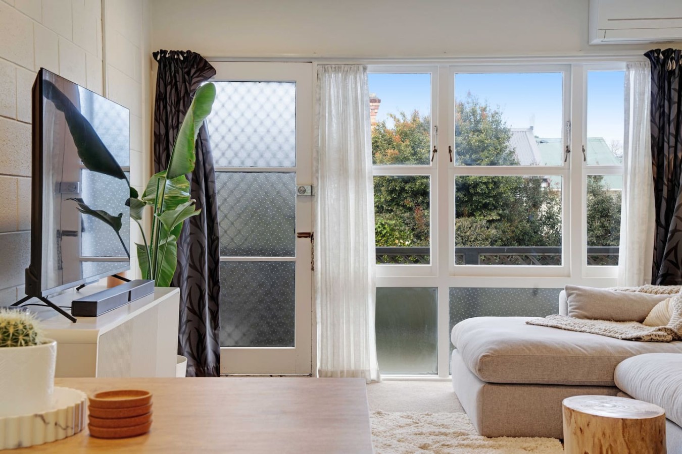 Classic Greenlane 2BR Unit with Parking and Air-Co