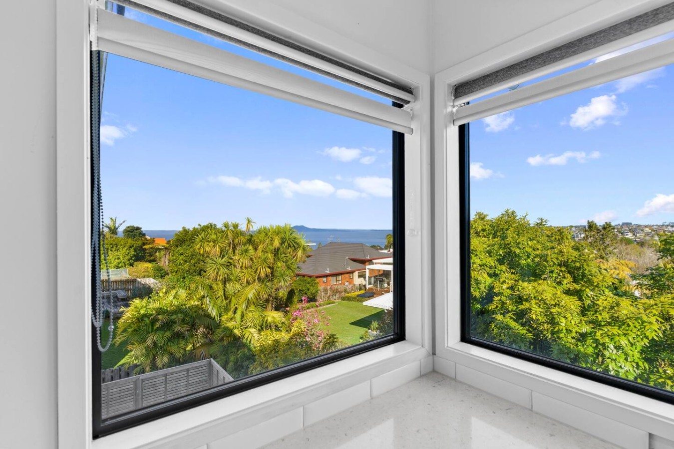 Coastal Home with Rangitoto and Sea Views nr Beach | Photo 2