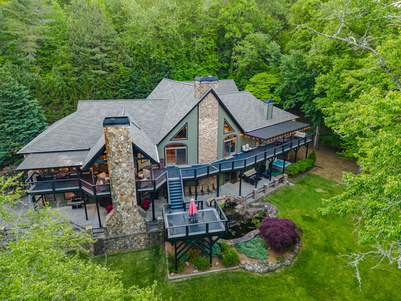 Toccoa Lodge | Toccoa River Frontage| 10,000 sqft - photo 5