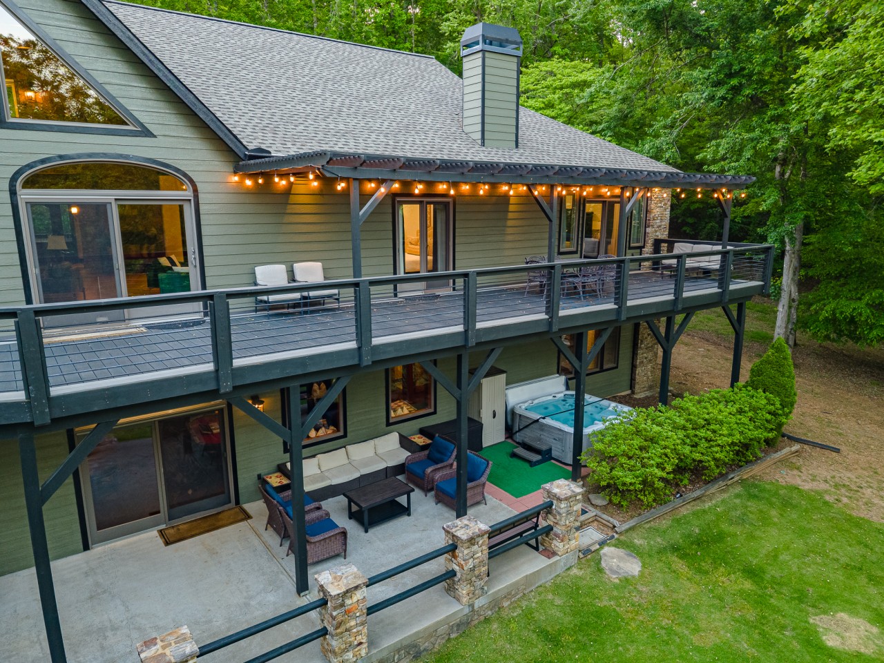 Toccoa Lodge | Toccoa River Frontage| 10,000 sqft - photo 6