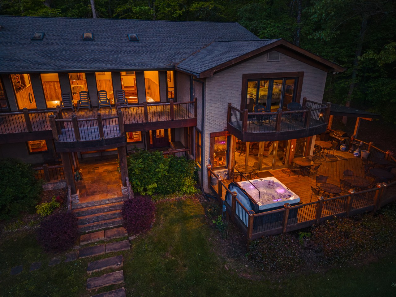 Laughing Bear Lodge: 10k sq.ft., On Trout Stream - photo 3