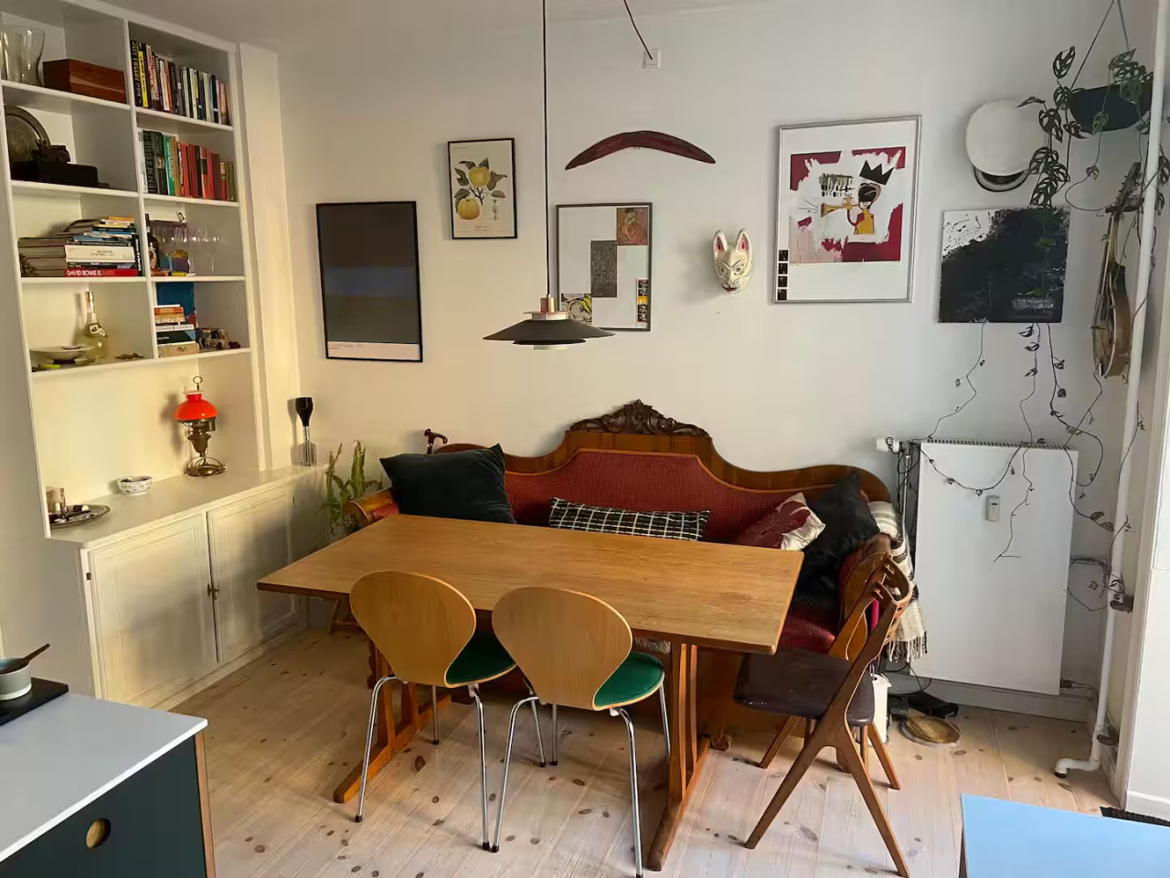 Stunning authentic renovated apt I Lakes & Metro