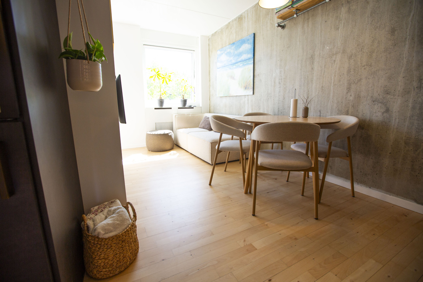 Perfect Copenhagen retreat I 2 prs *rare find*