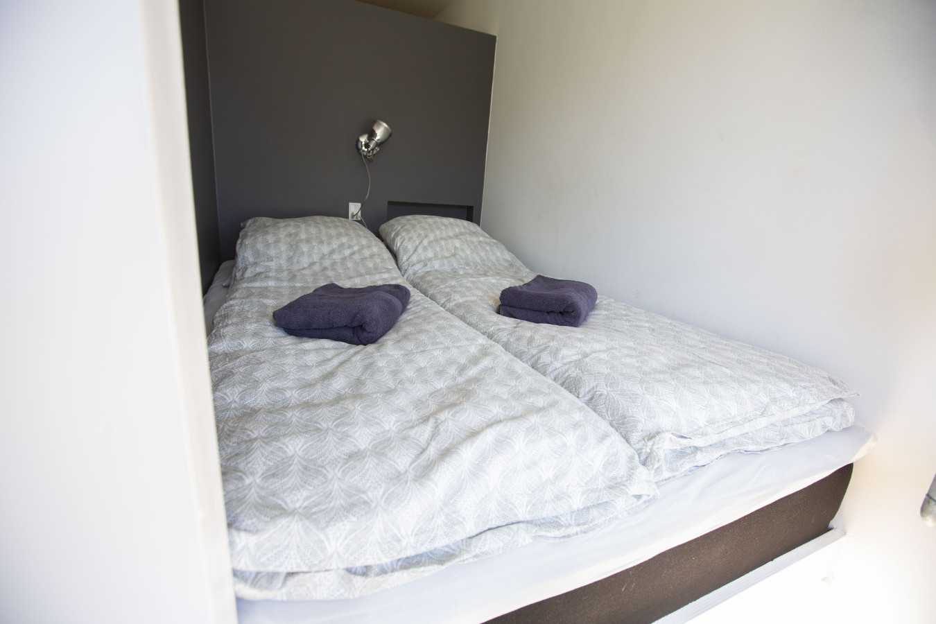 Perfect Copenhagen retreat I 2 prs *rare find*