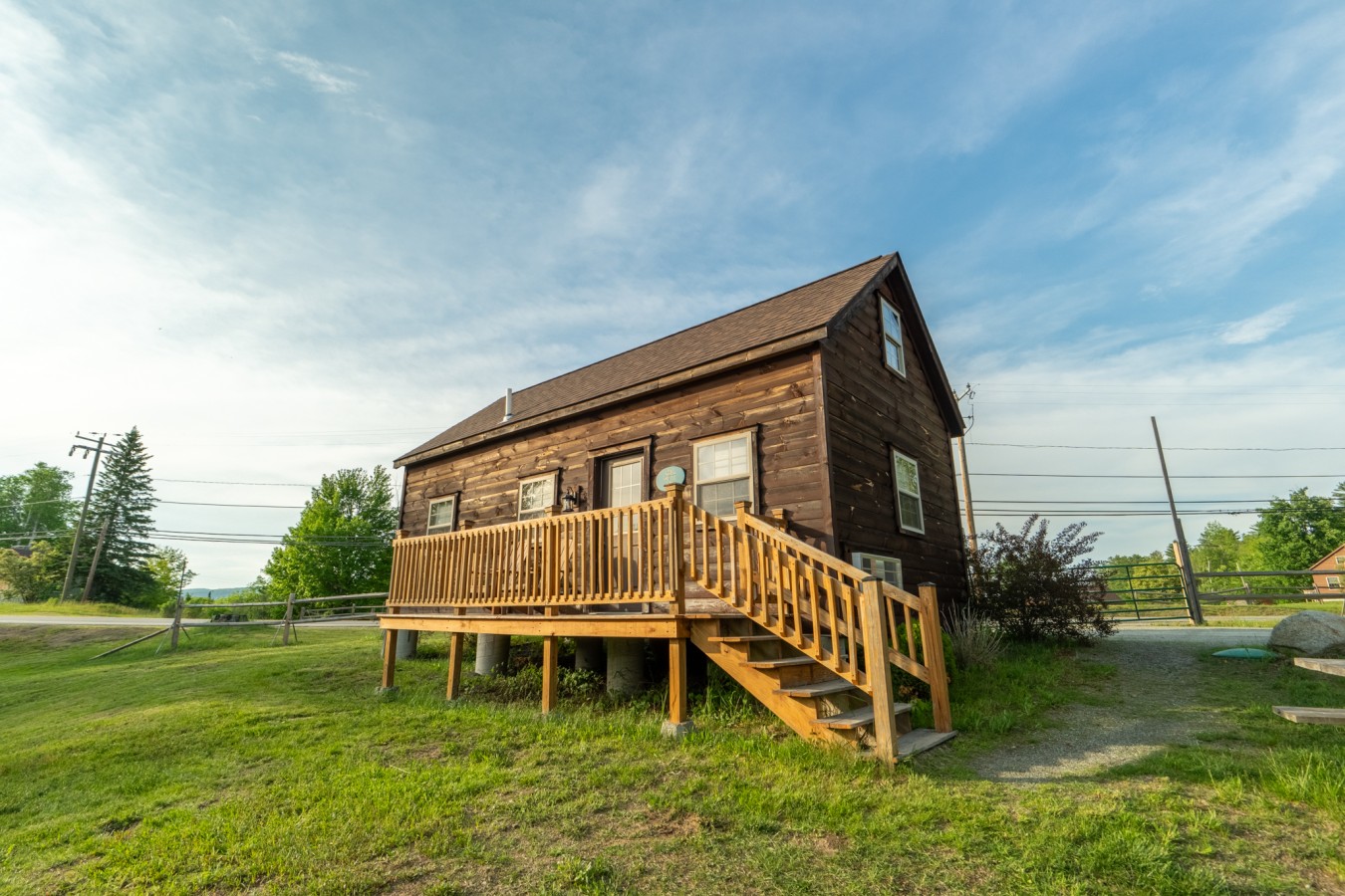 White Mountains Lakeside Log Cabin Solo Retreat - New Hampshire (State)