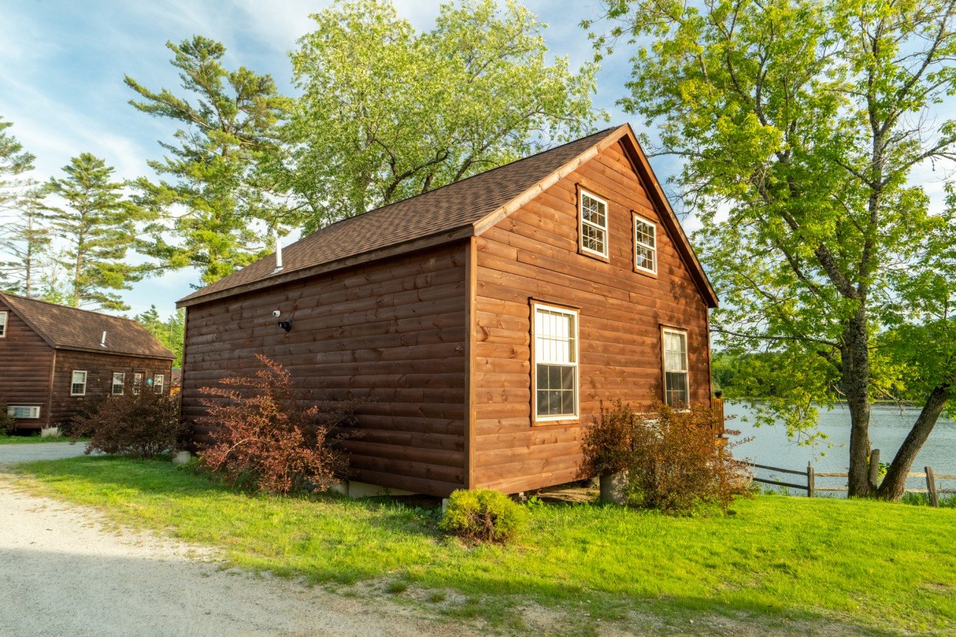 Lakefront Two King Cabin White Mountains - Bethlehem, NH