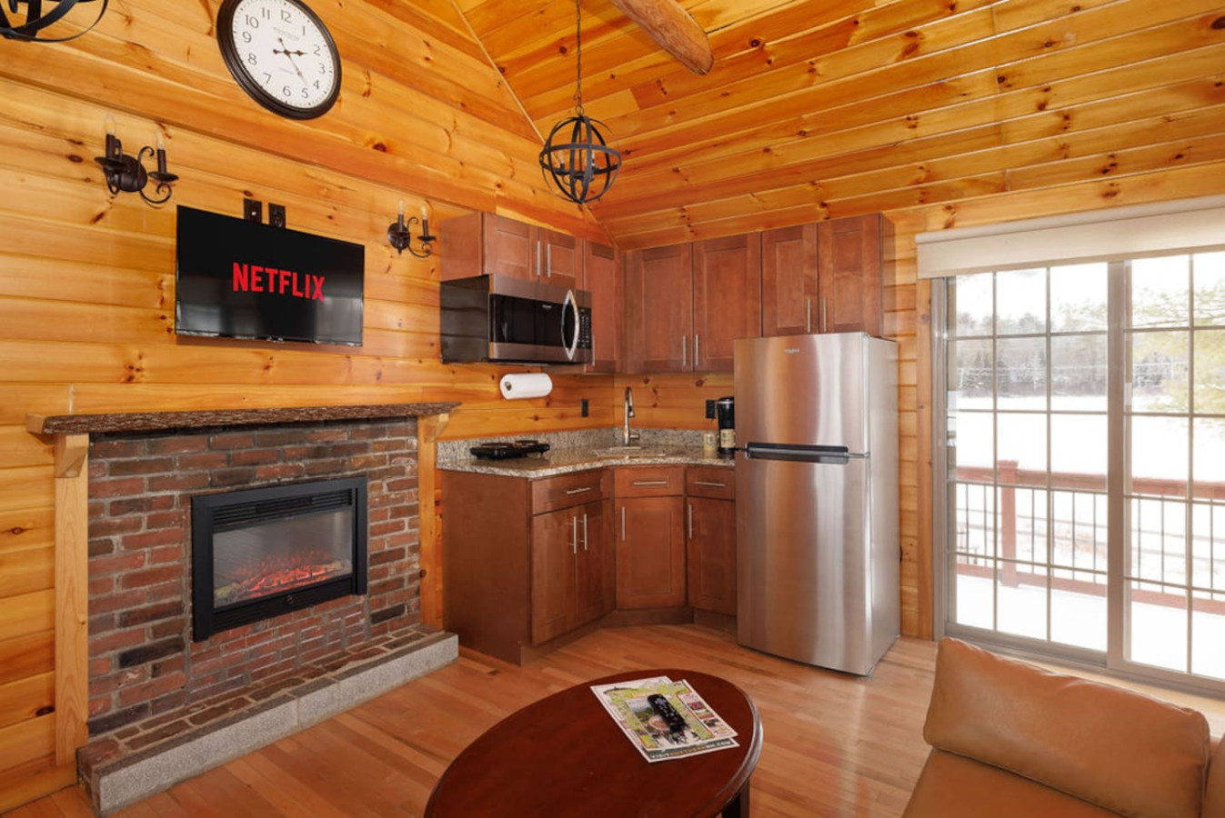 White Mountains Couples Lakefront Studio Retreat 5