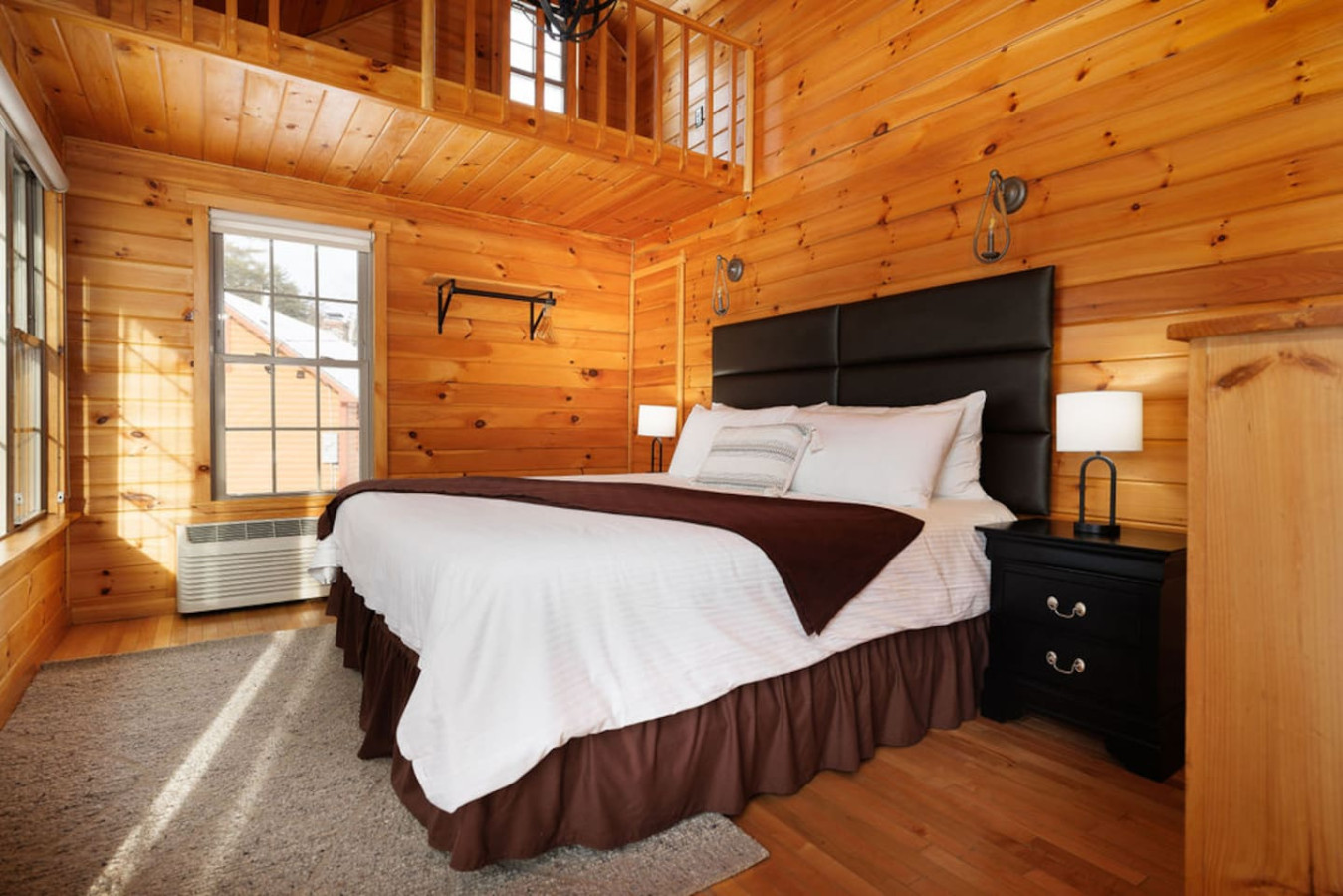 White Mountains Couples Lakefront Studio Retreat 2