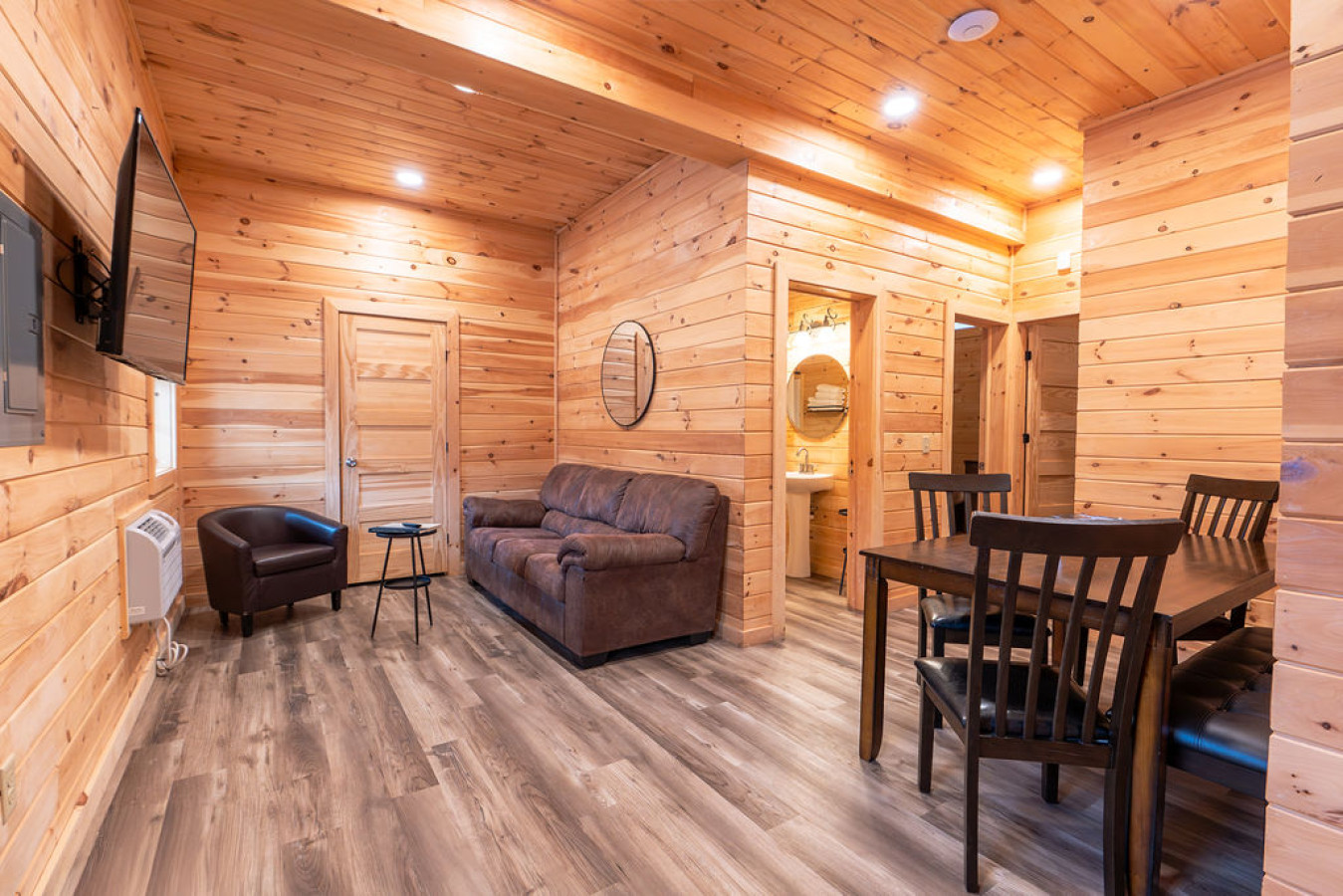 4BR Log Cabin Retreat Near Franconia Notch 6