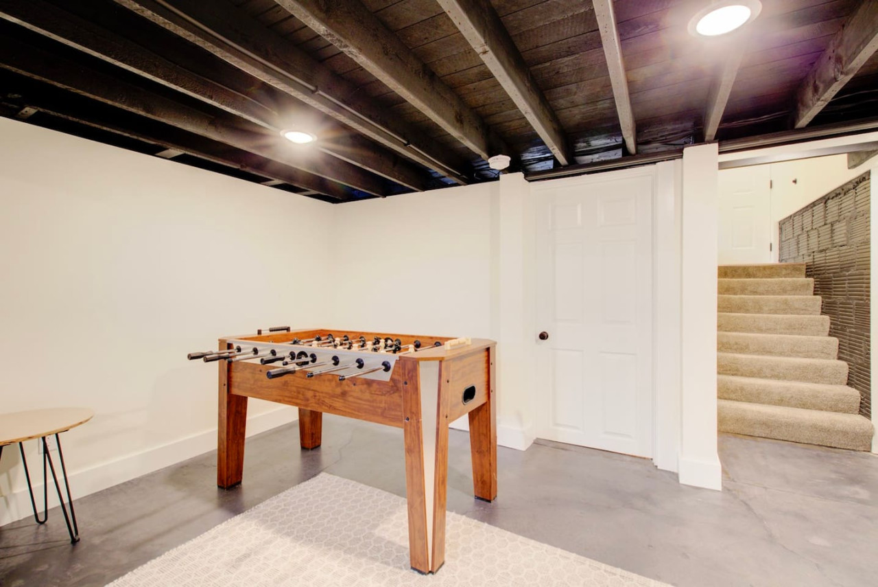 Cozy Stone -Remodeled Stone Home w Office 3bd 2bth