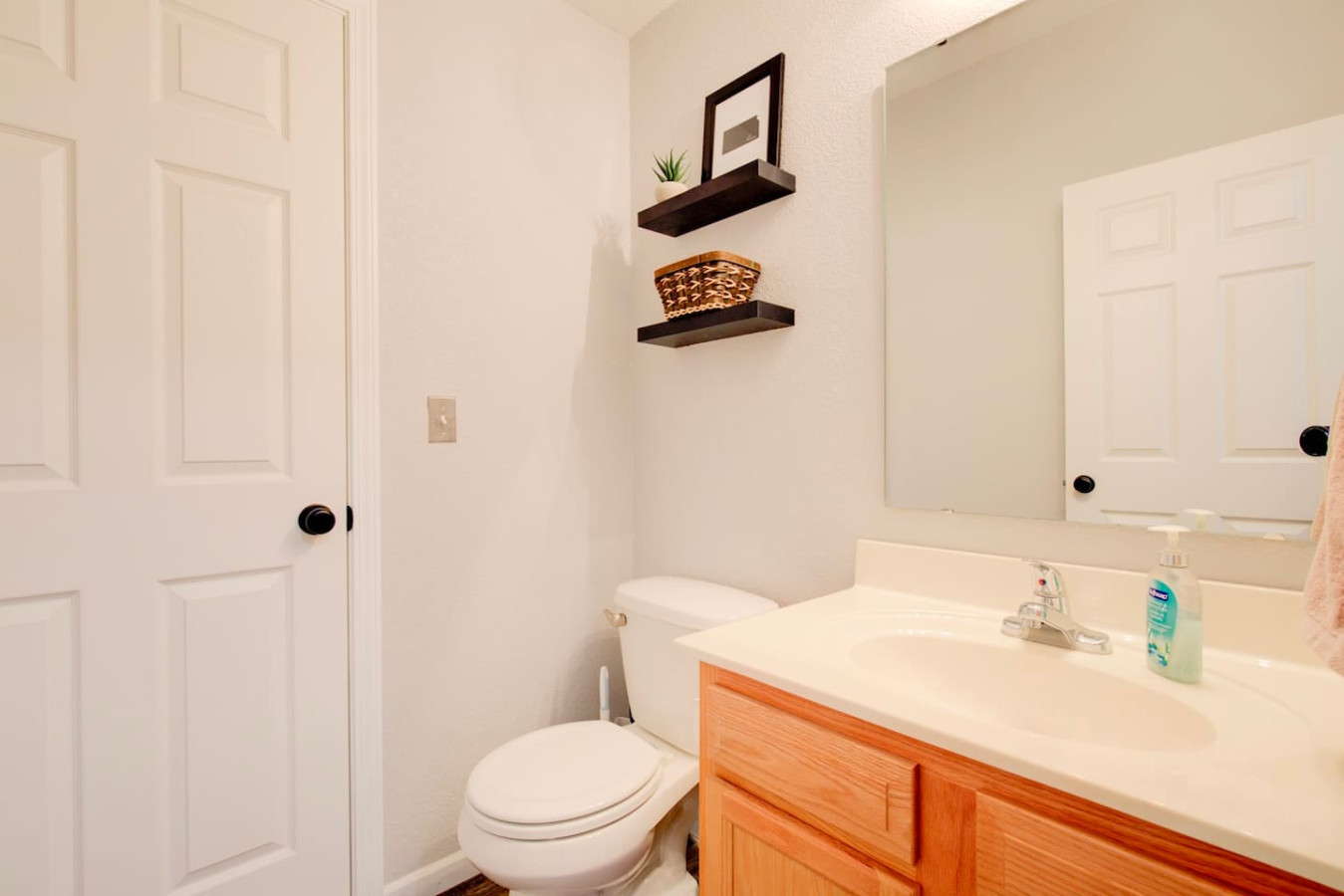 2 Kings, Workspace, Garage 3bd 3bth - Pastore's Place