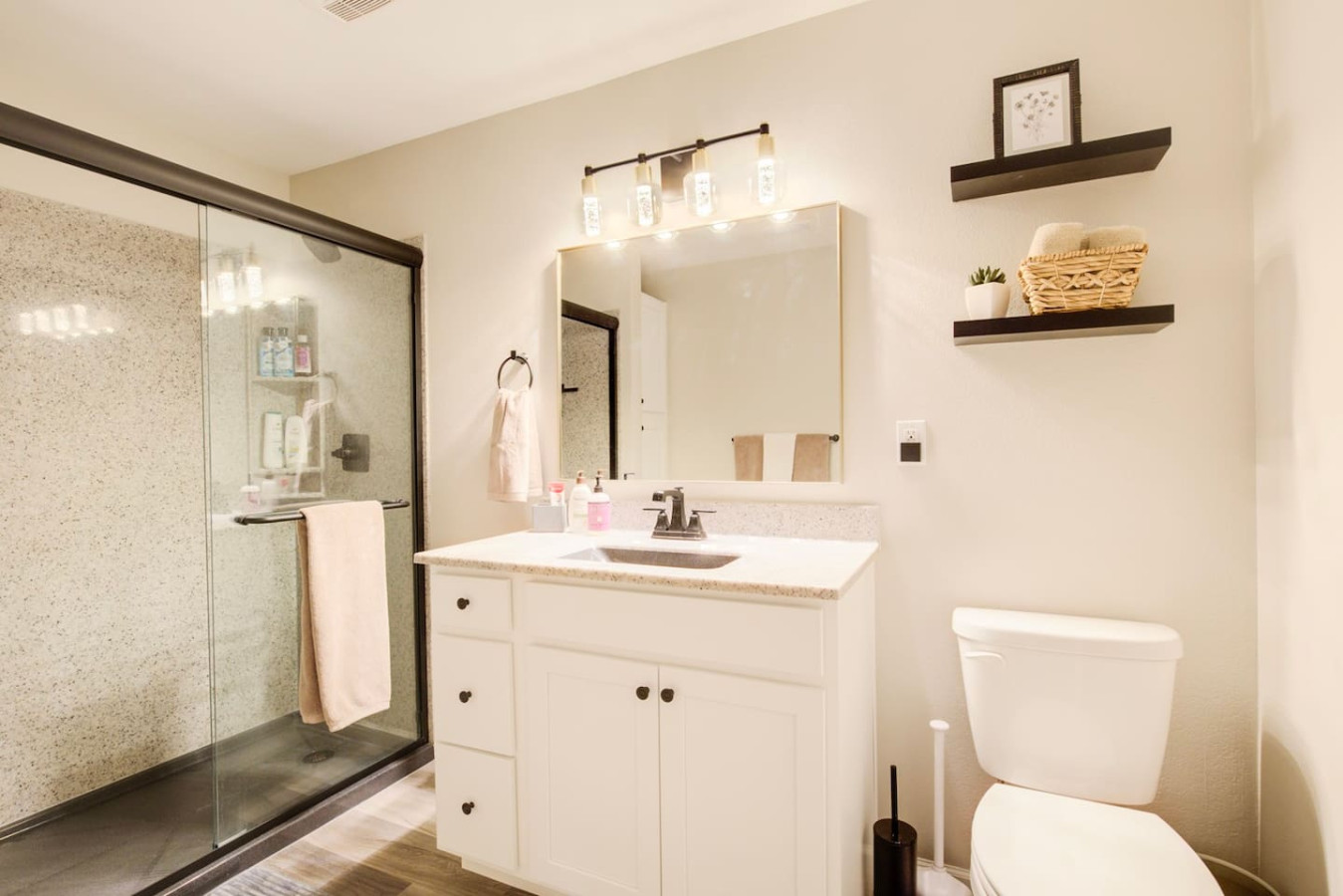 2 Kings, Workspace, Garage 3bd 3bth - Pastore's Place