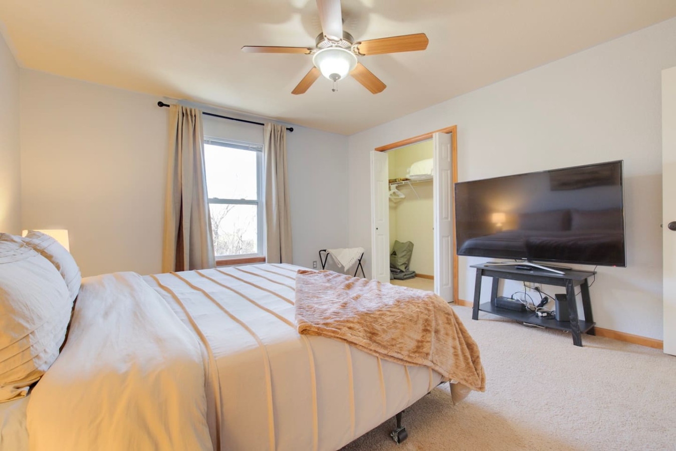 2 Kings, Workspace, Garage 3bd 3bth - Pastore's Place