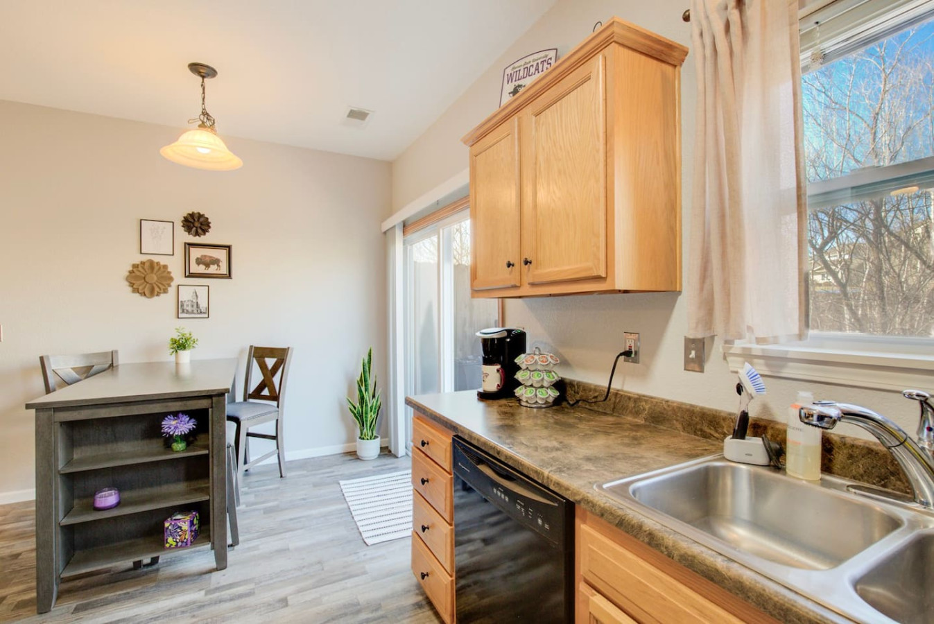 2 Kings, Workspace, Garage 3bd 3bth - Pastore's Place