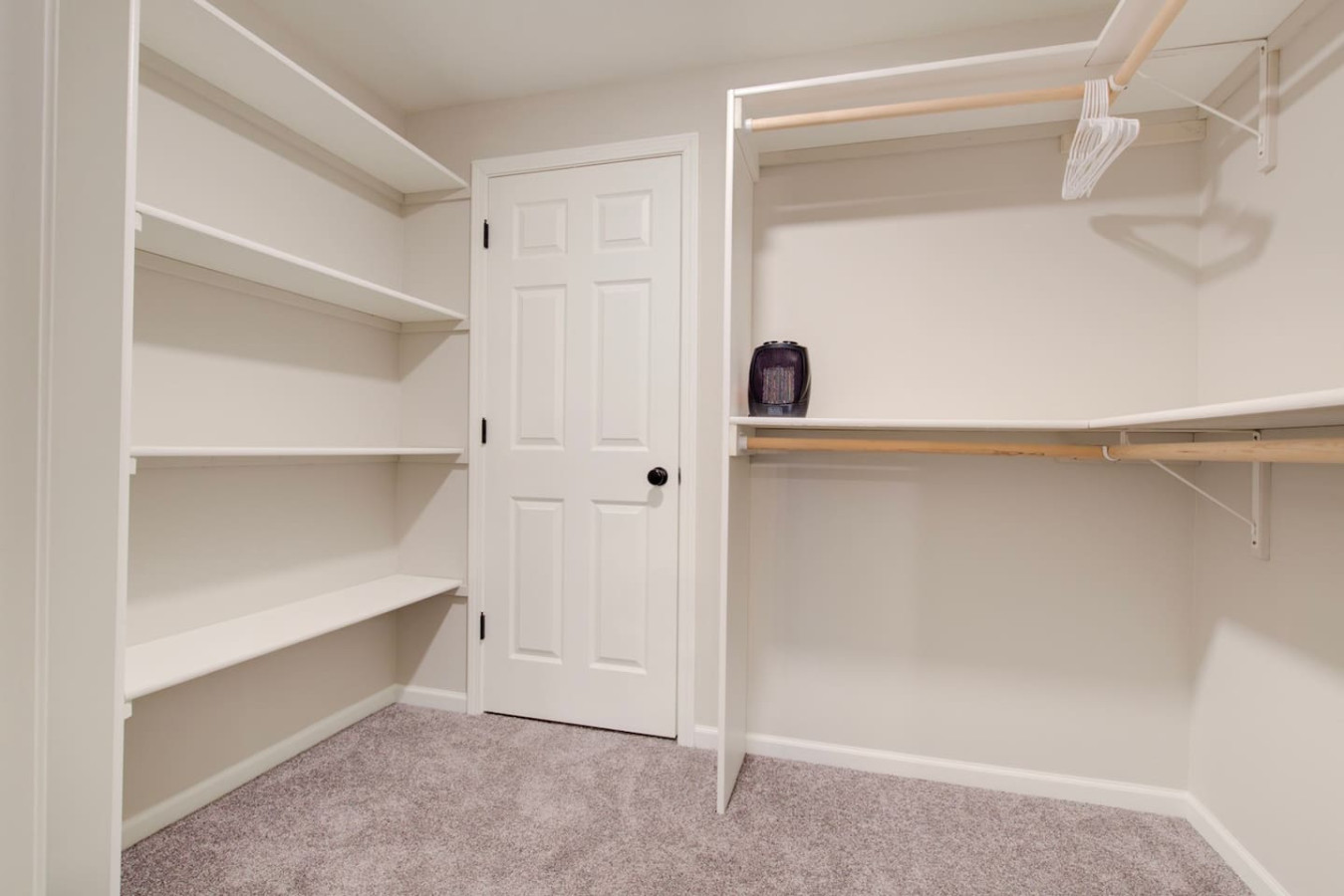 2 Kings, Workspace, Garage 3bd 3bth - Pastore's Place
