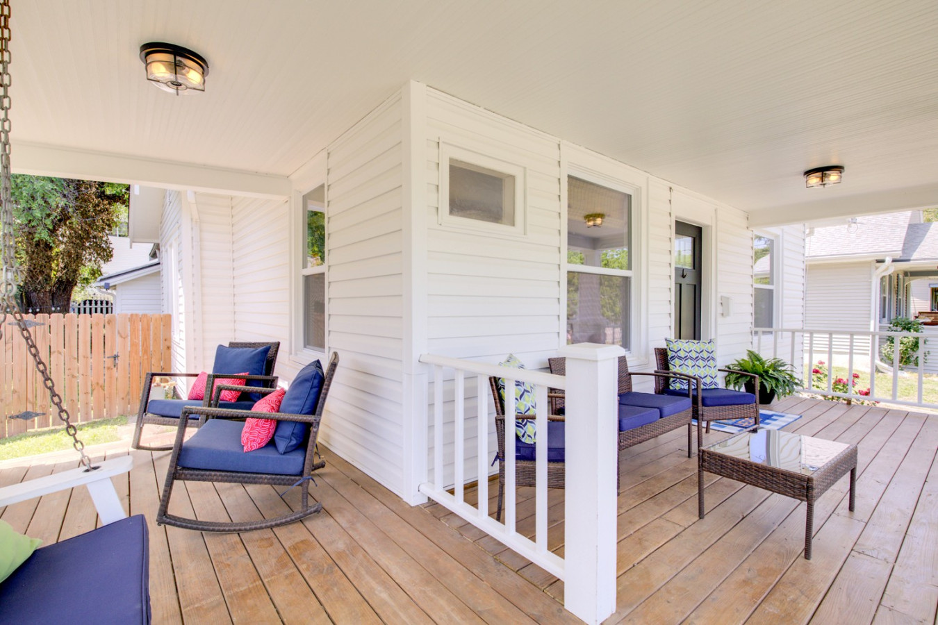 Happy Little Apple –Renovated 4BR/2BA, <1Mi to K-State, Great for Groups