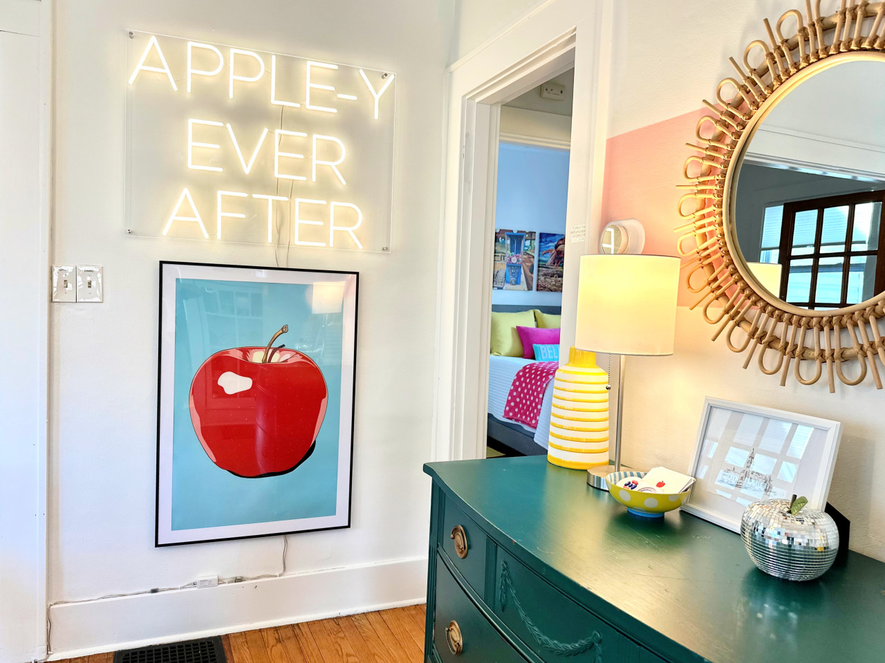 Happy Little Apple –Renovated 4BR/2BA, <1Mi to K-State, Great for Groups