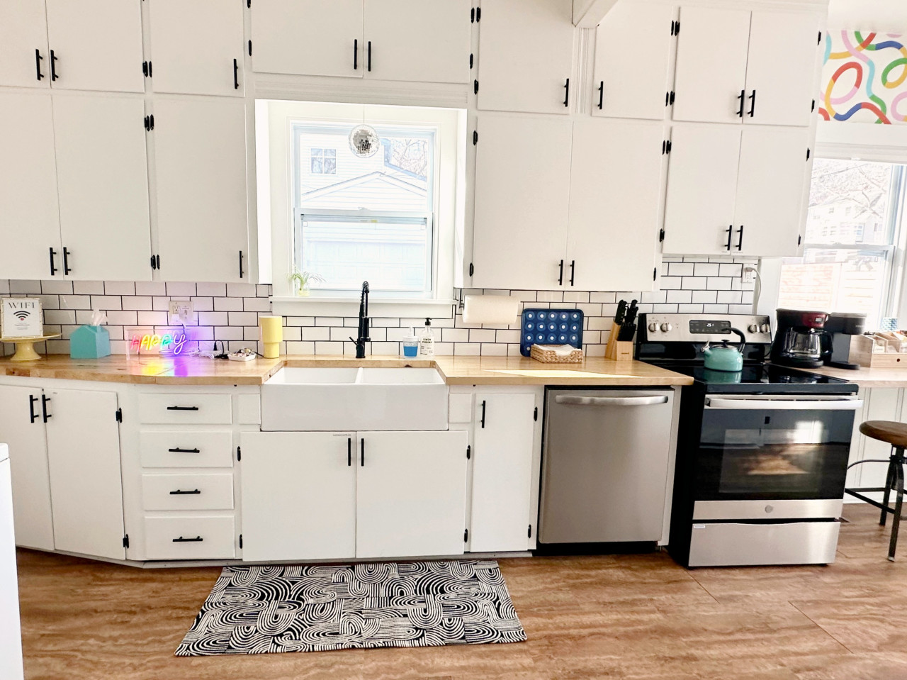 Happy Little Apple –Renovated 4BR/2BA, <1Mi to K-State, Great for Groups