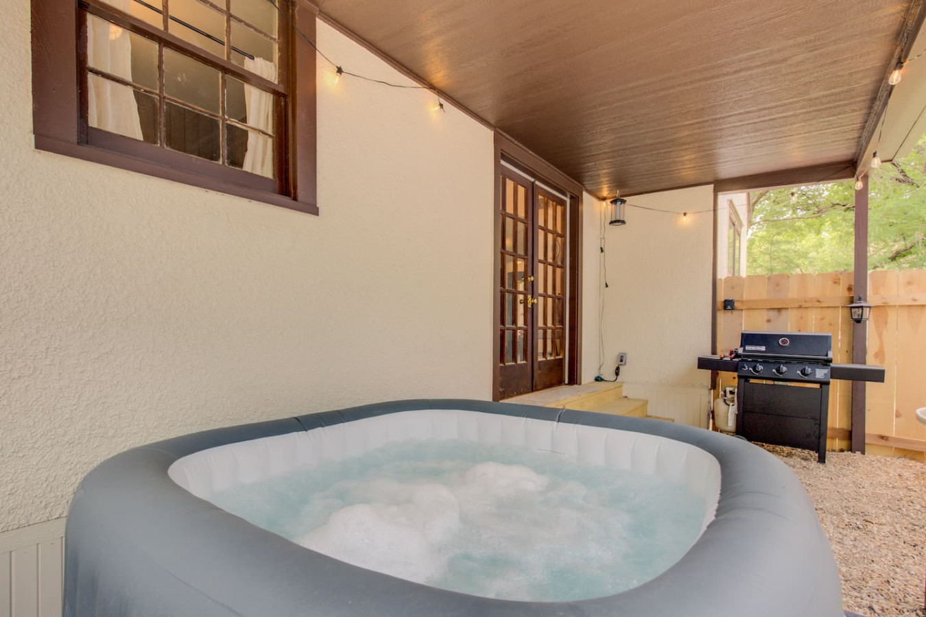 Bertrand Cottage - Hot tub, Family Home