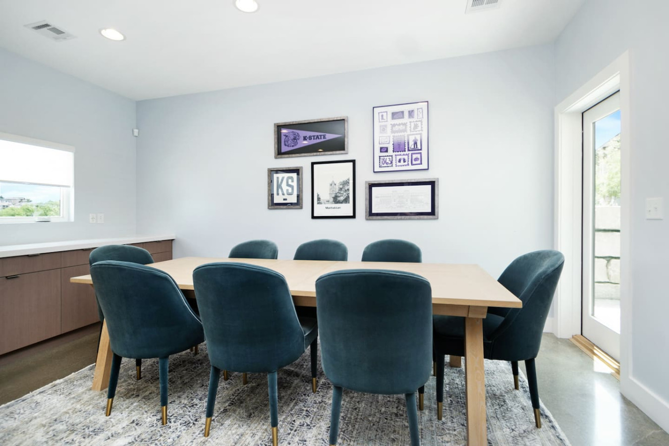 Modern Back 9 Retreat, Walk to Golf, Double Shower