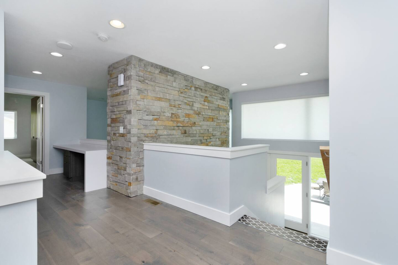 Modern Back 9 Retreat, Walk to Golf, Double Shower