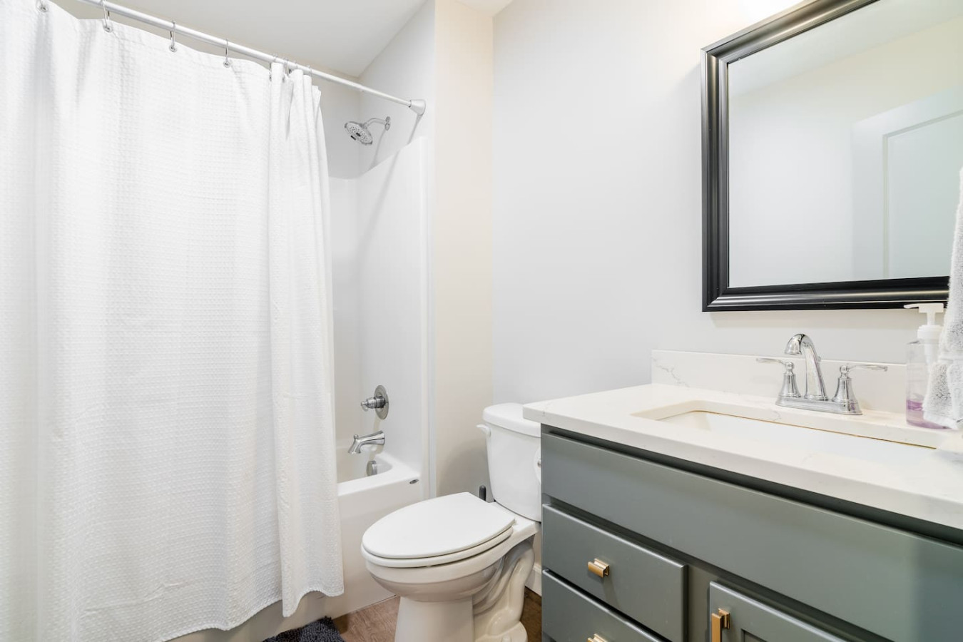 Double Shower, 3bd Centrally Located, TV per room