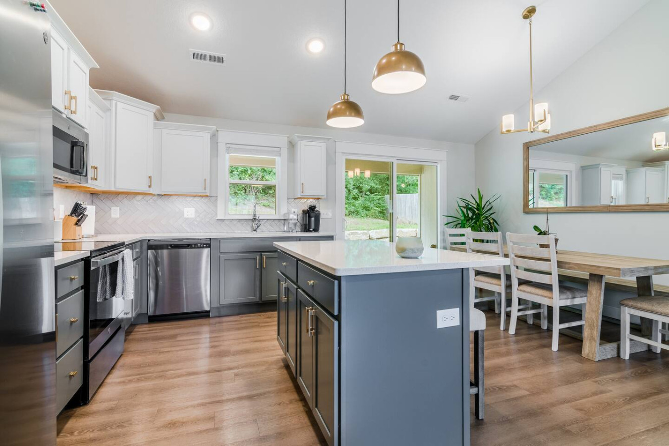 Double Shower, 3bd Centrally Located, TV per room