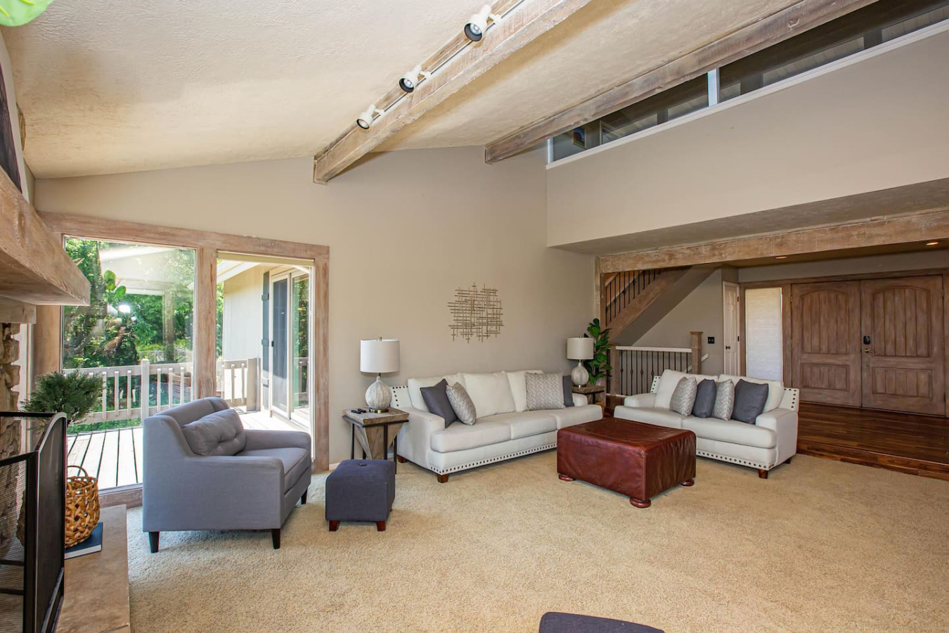 Castle Retreat: Lakeview Luxury