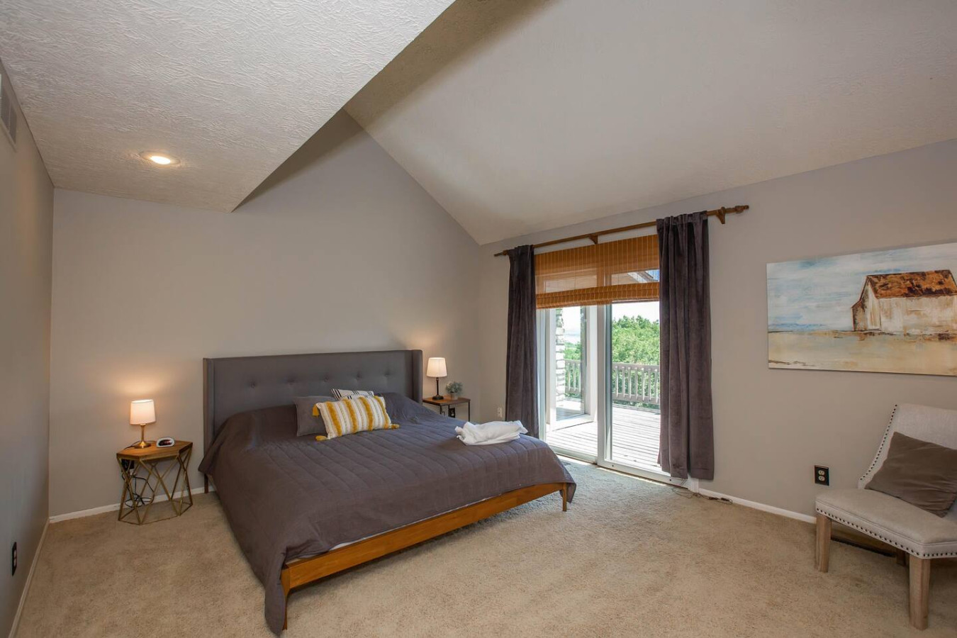 Castle Retreat: Lakeview Luxury