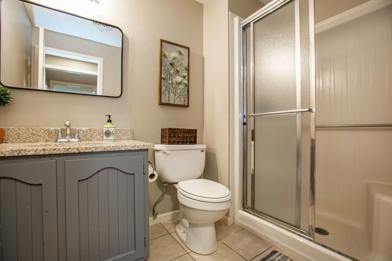 Castle Retreat: Lakeview Luxury