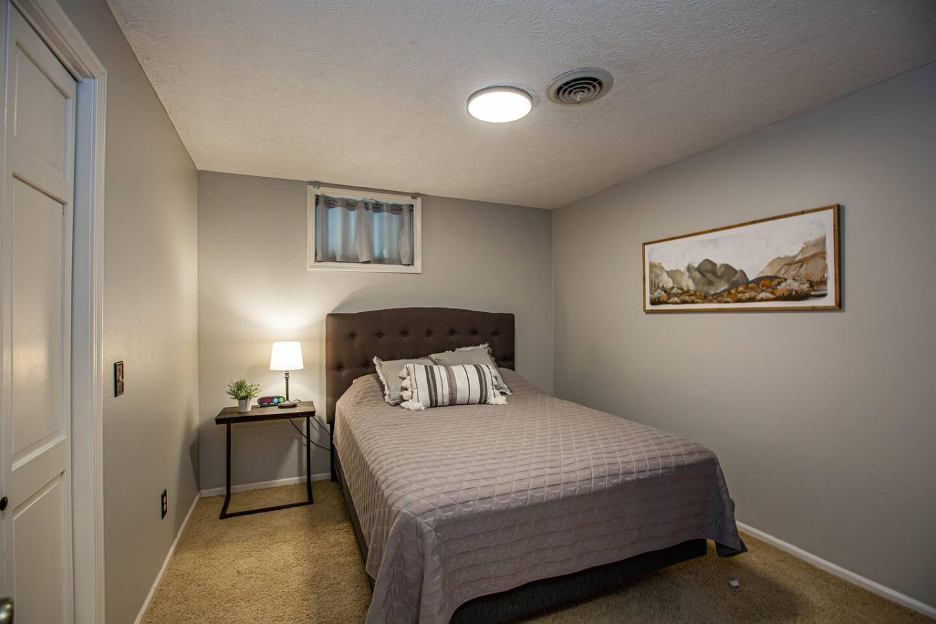 Castle Retreat: Lakeview Luxury