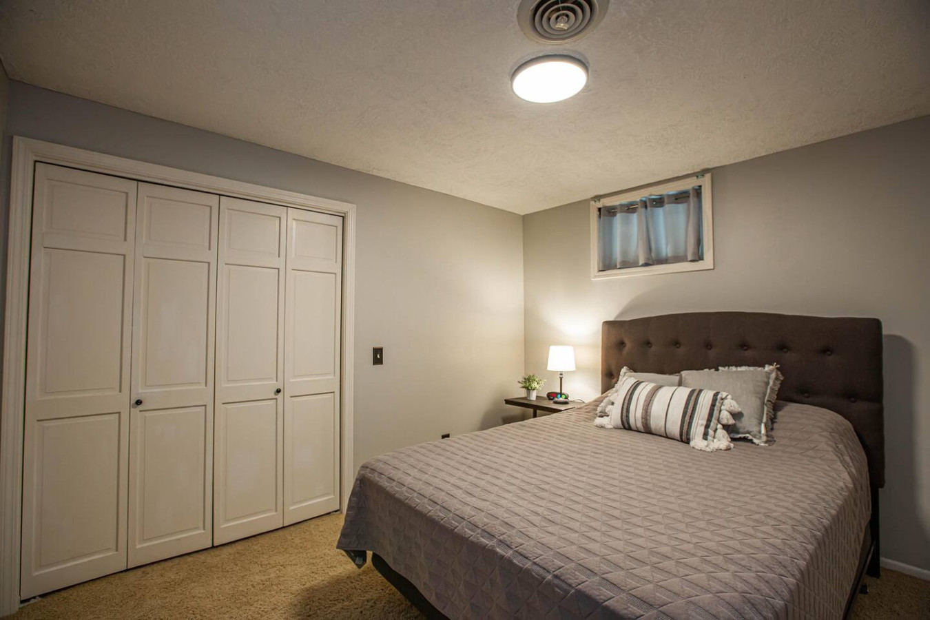 Castle Retreat: Lakeview Luxury