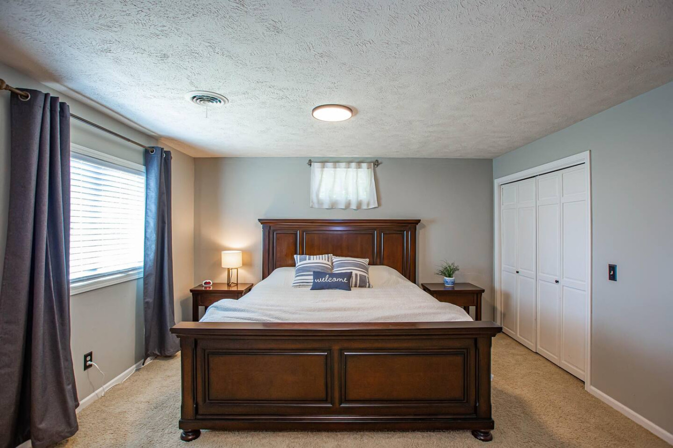 Castle Retreat: Lakeview Luxury