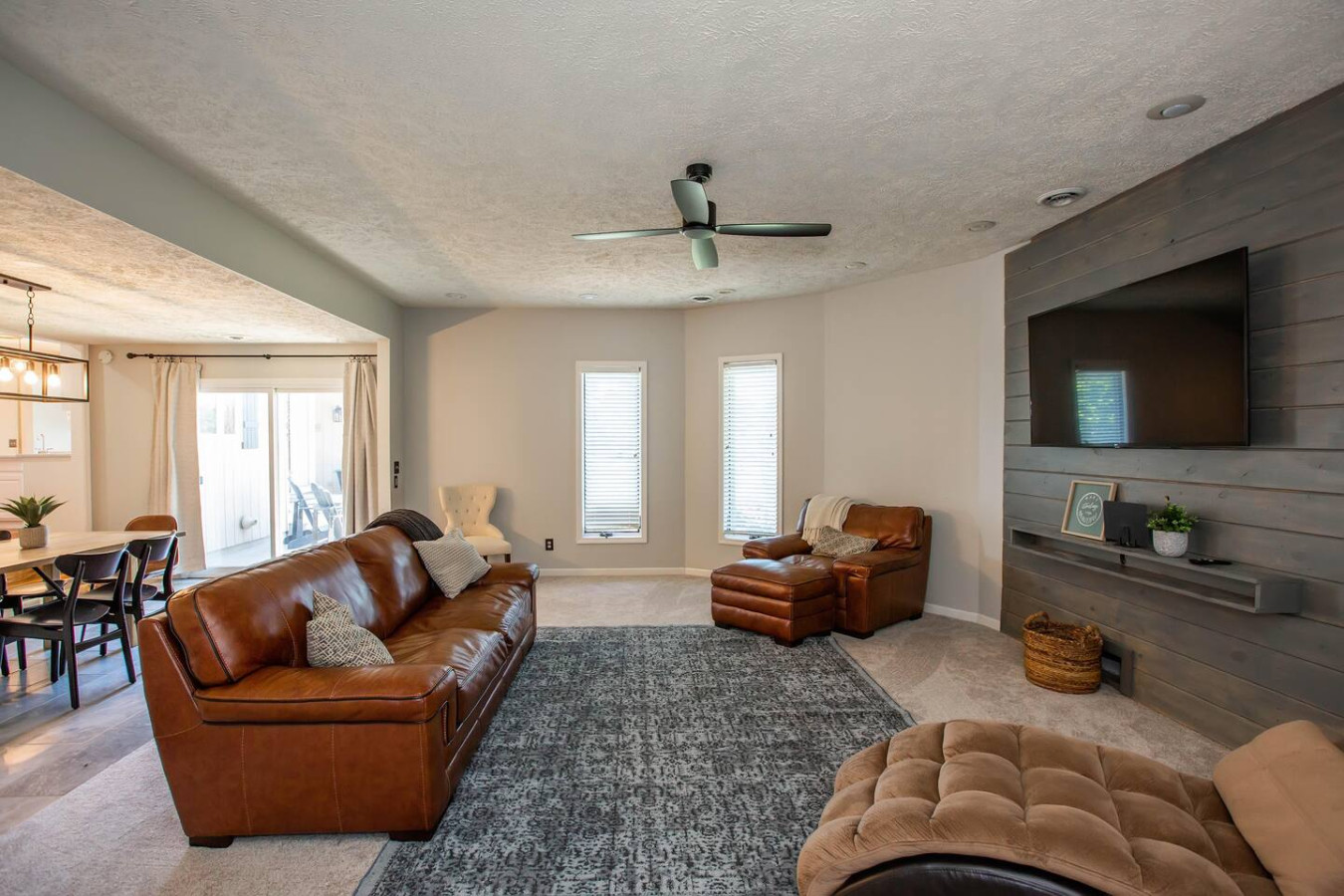 Castle Retreat: Lakeview Luxury
