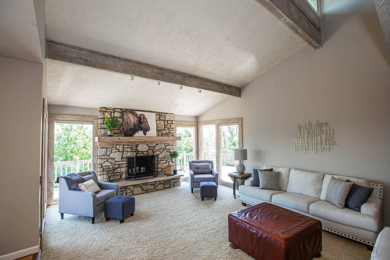 Castle Retreat: Lakeview Luxury