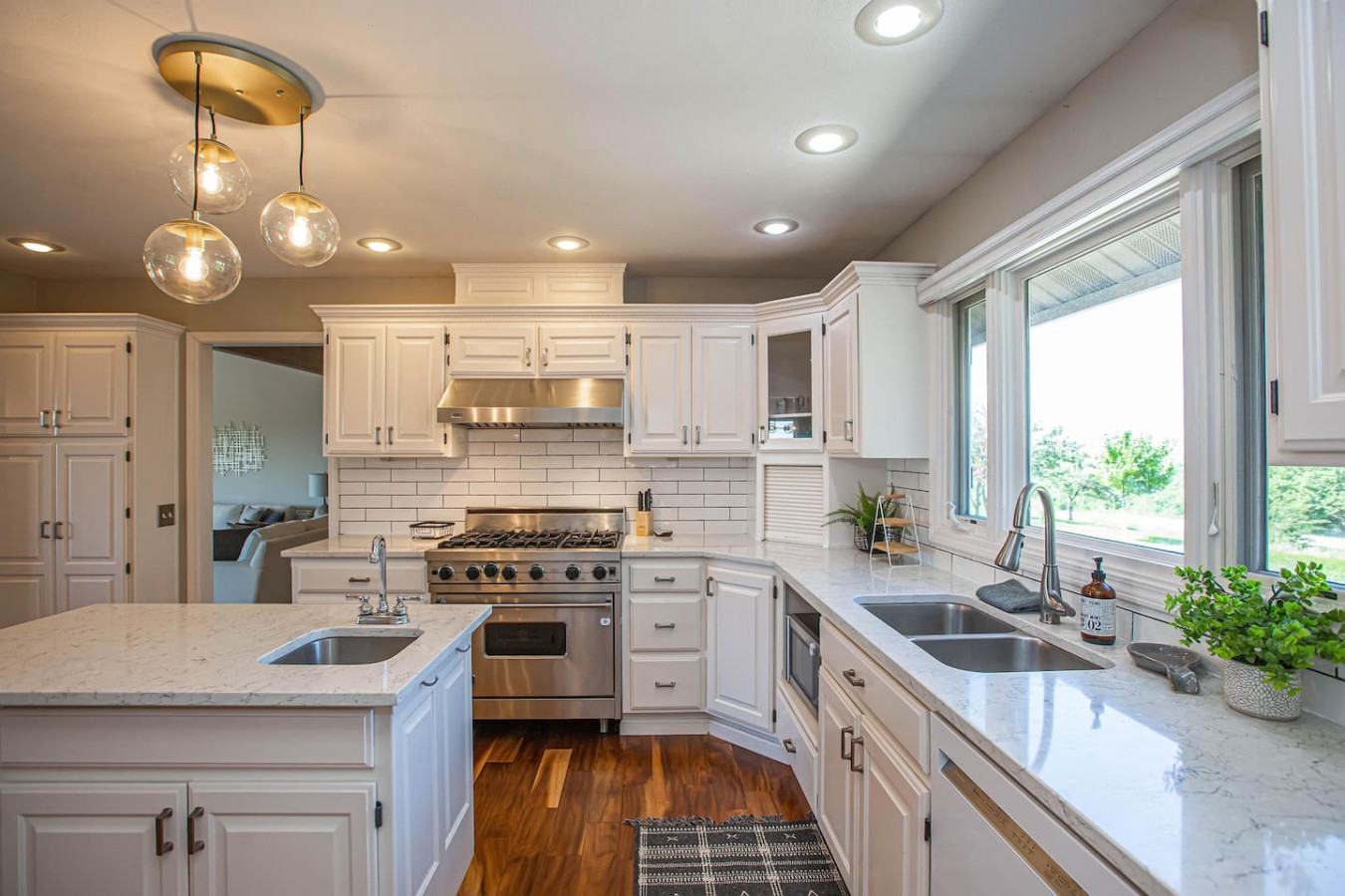 Castle Retreat: Lakeview Luxury