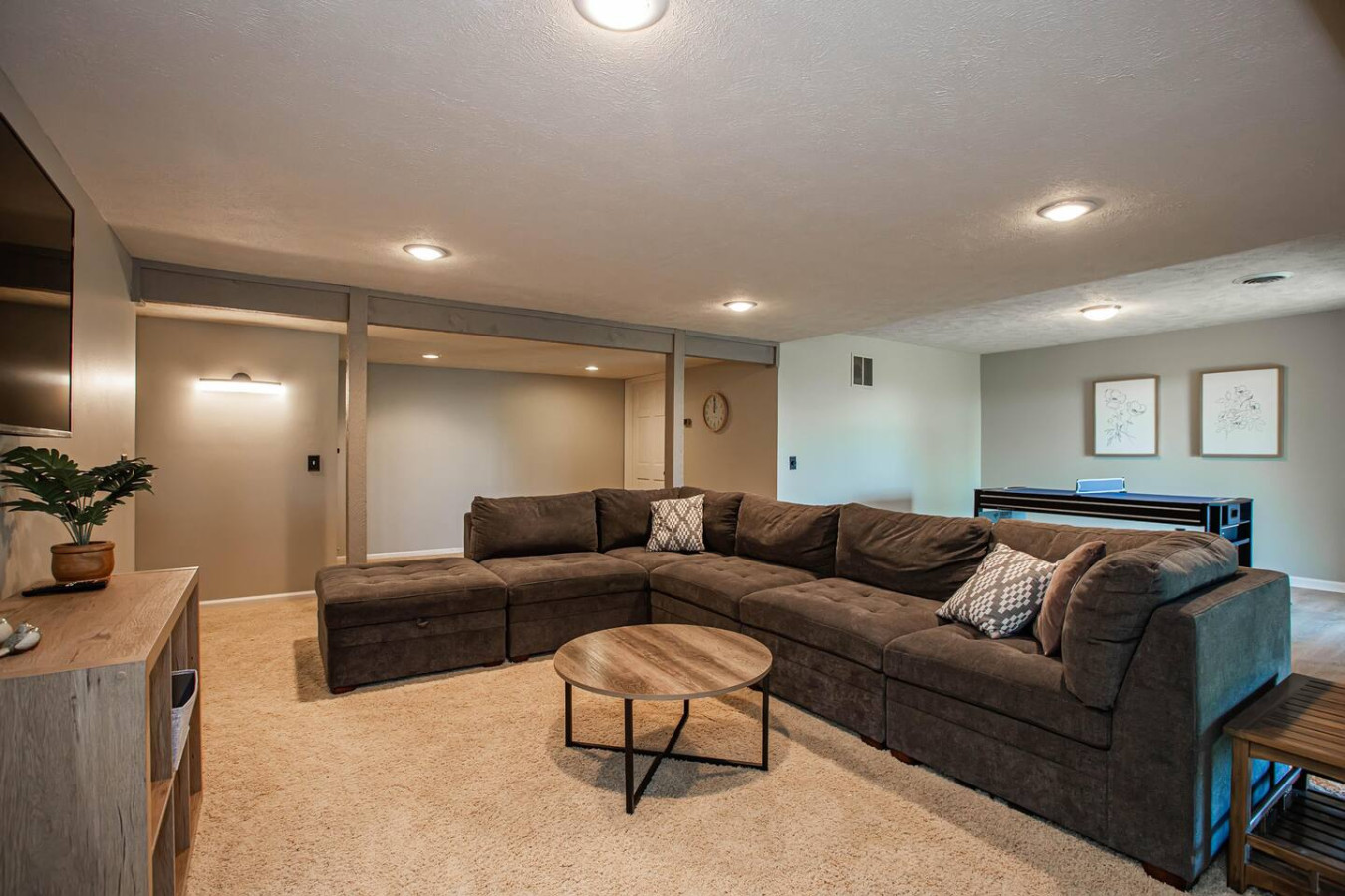 Castle Retreat: Lakeview Luxury
