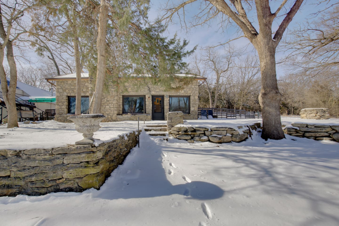 Peaceful Lake Cabin 3BD - Surrounded by Nature