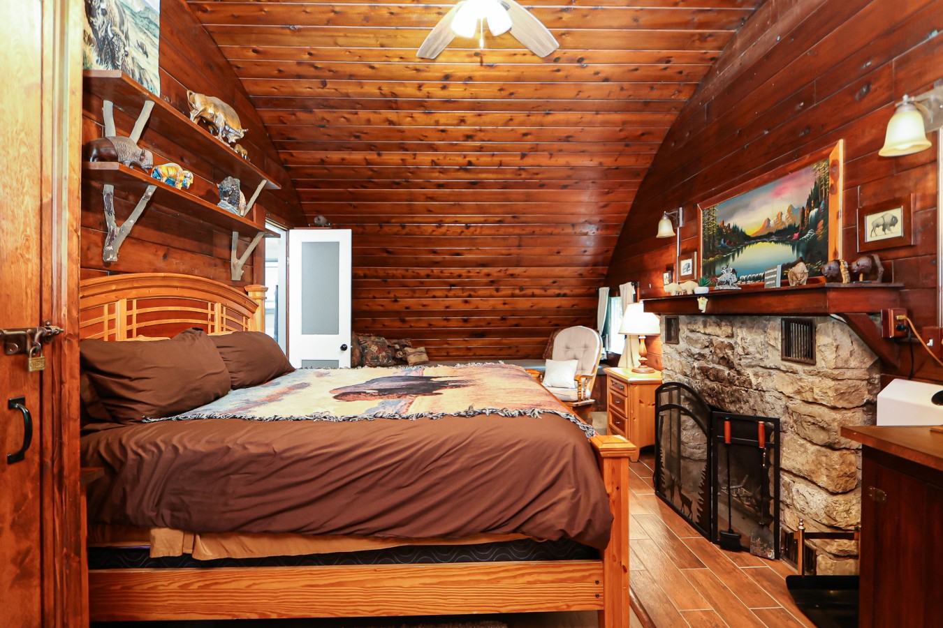 Peaceful Lake Cabin 3BD - Surrounded by Nature