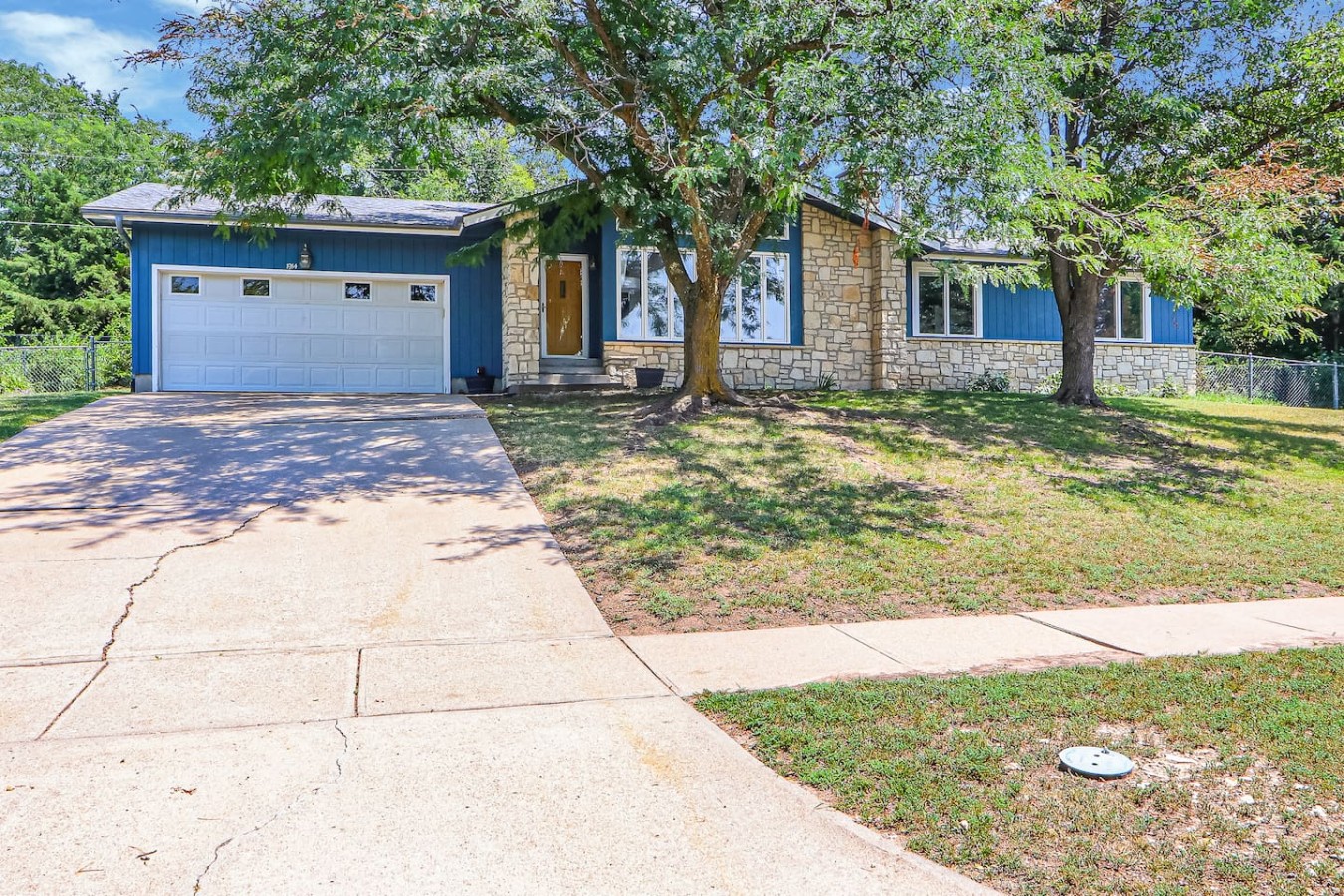 Family favorite: theater, clubhouse, toys, 4BR/3BA