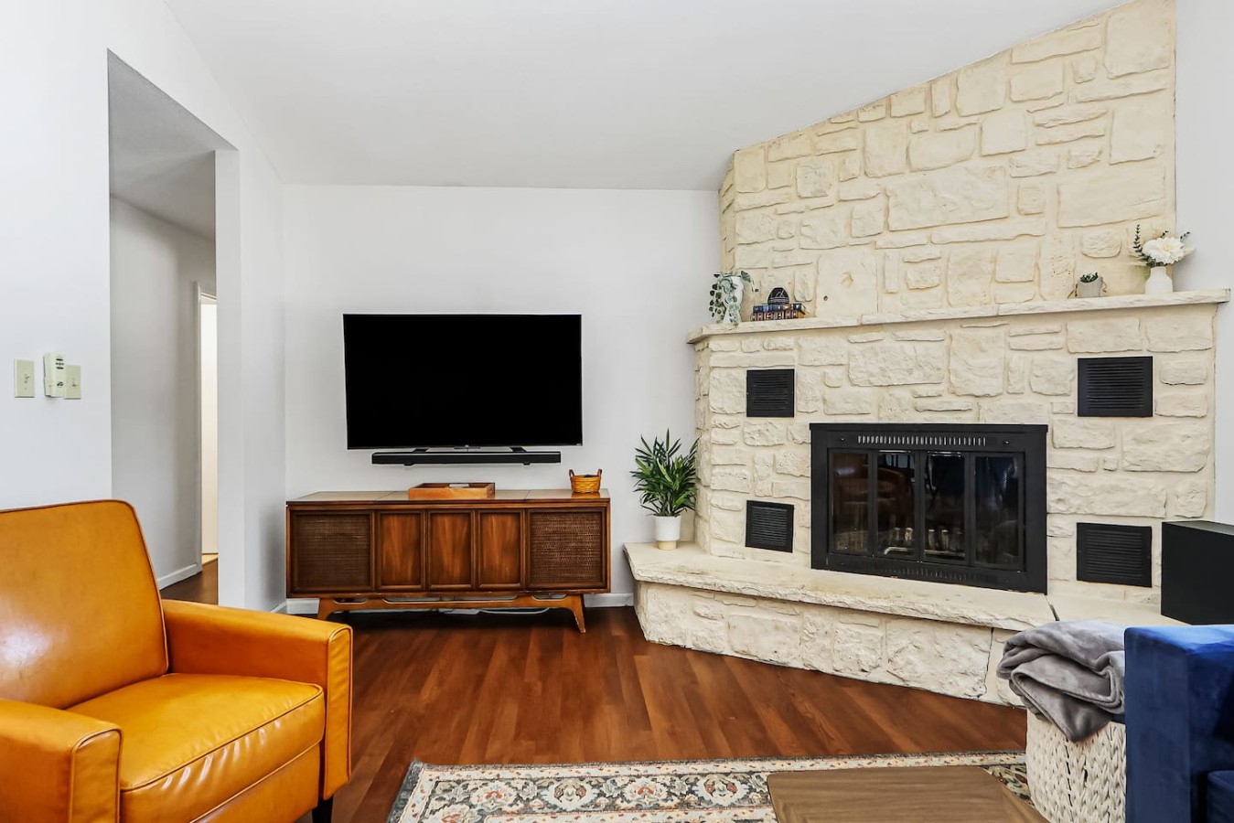 Family favorite: theater, clubhouse, toys, 4BR/3BA