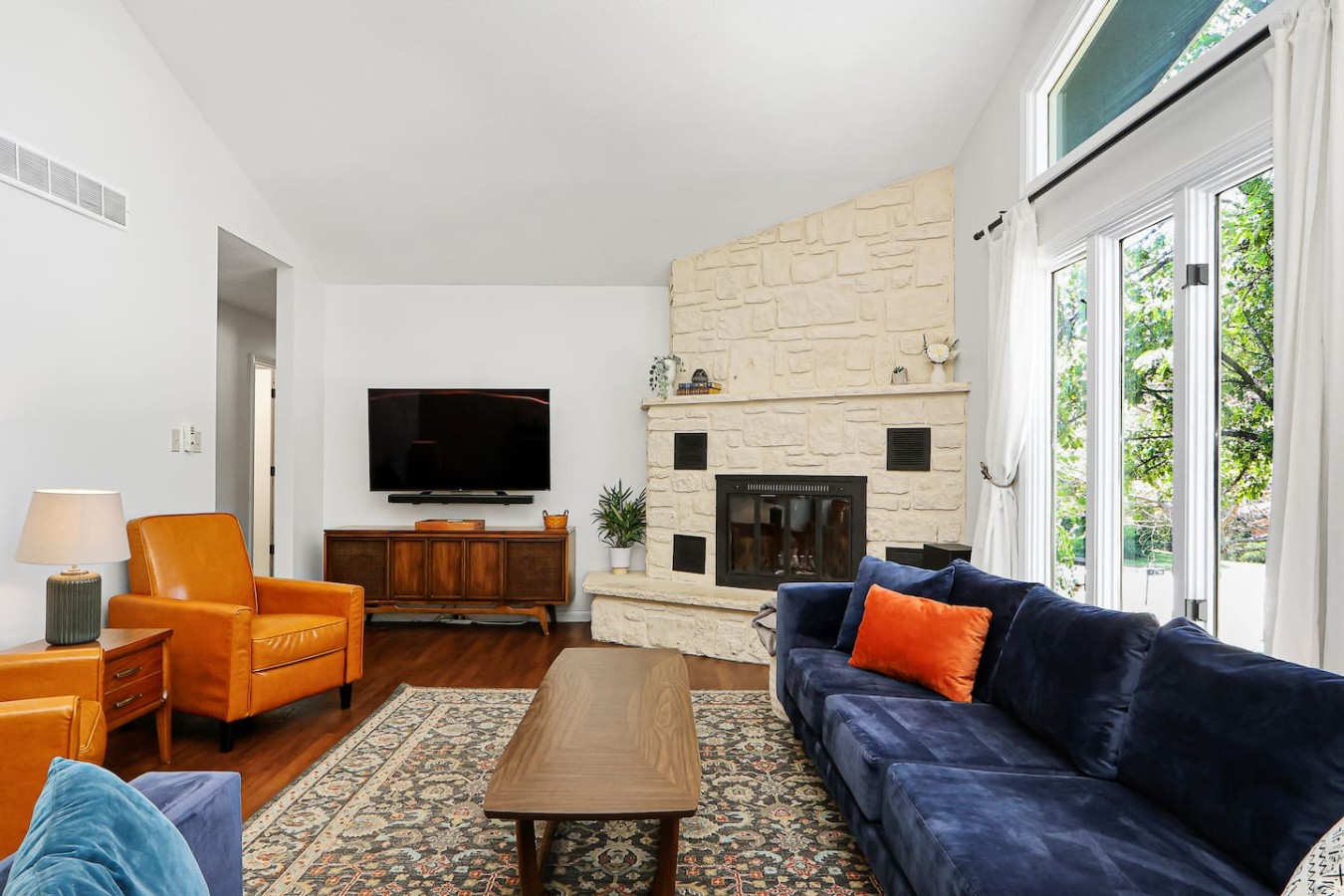 Family favorite: theater, clubhouse, toys, 4BR/3BA