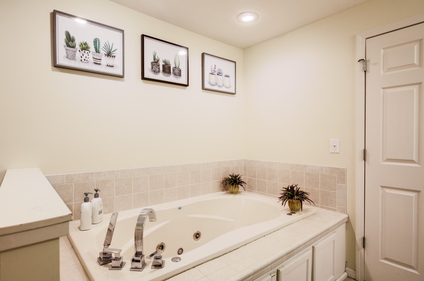 Spacious Home, Dual King Suites, Central Manhattan
