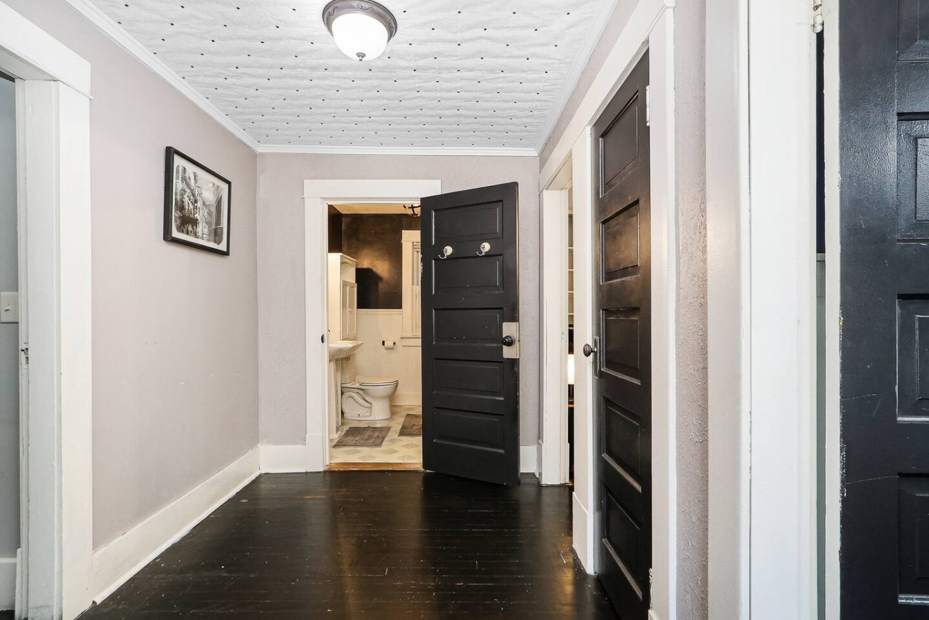 Unique & Cozy 3BD/2.5BA Home, Screened Porch, Loft
