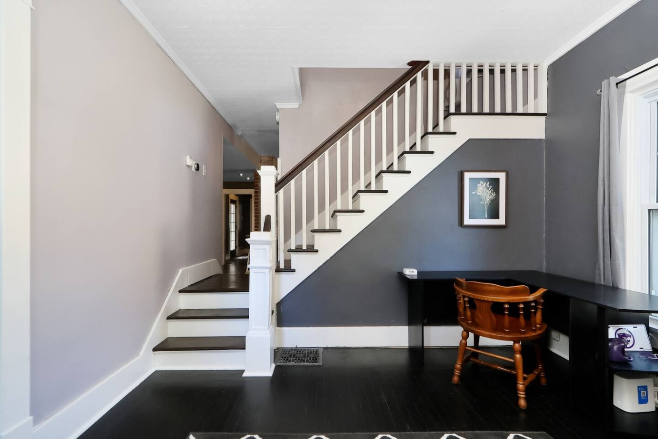 Unique & Cozy 3BD/2.5BA Home, Screened Porch, Loft