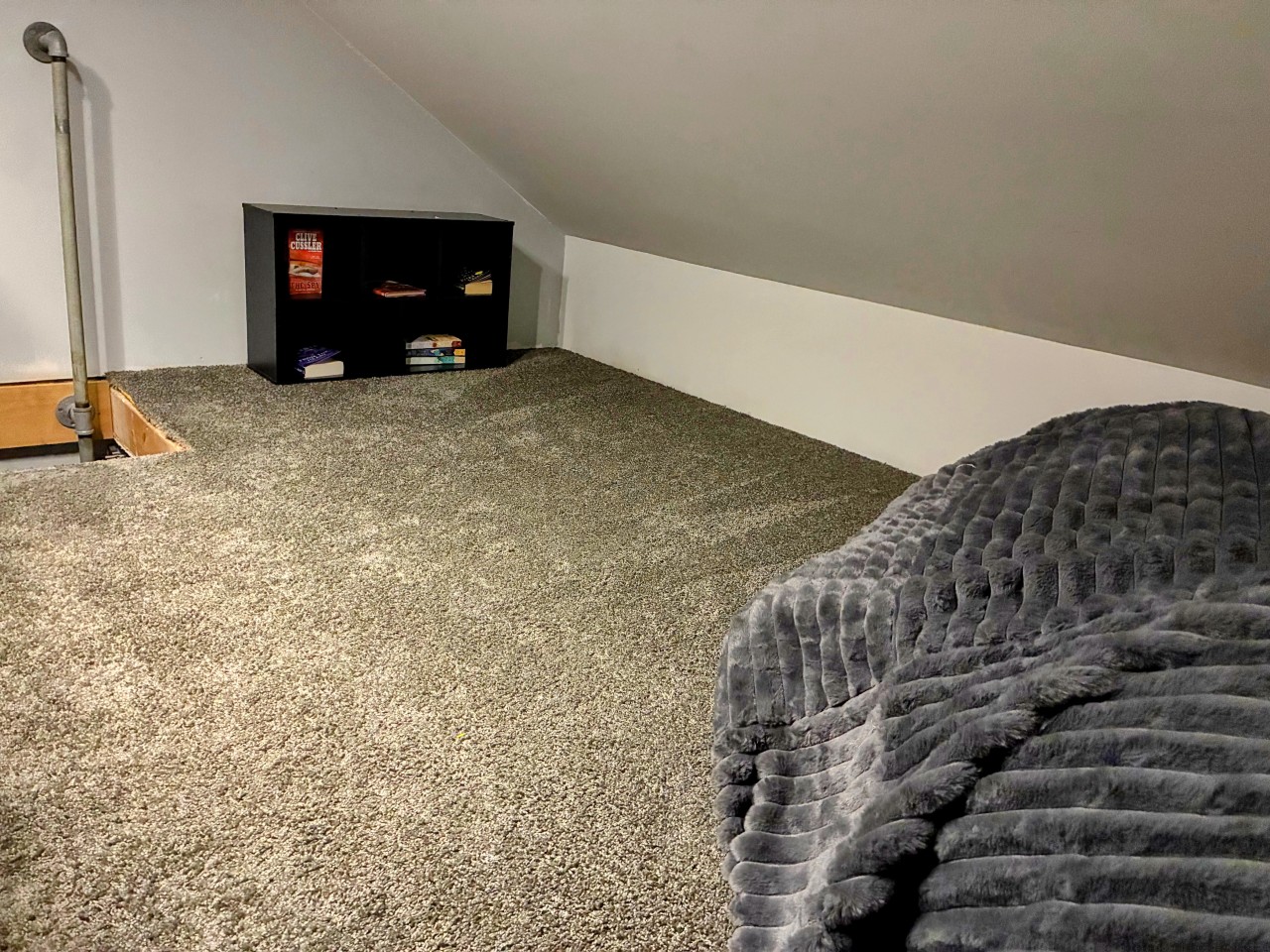 Unique & Cozy 3BD/2.5BA Home, Screened Porch, Loft